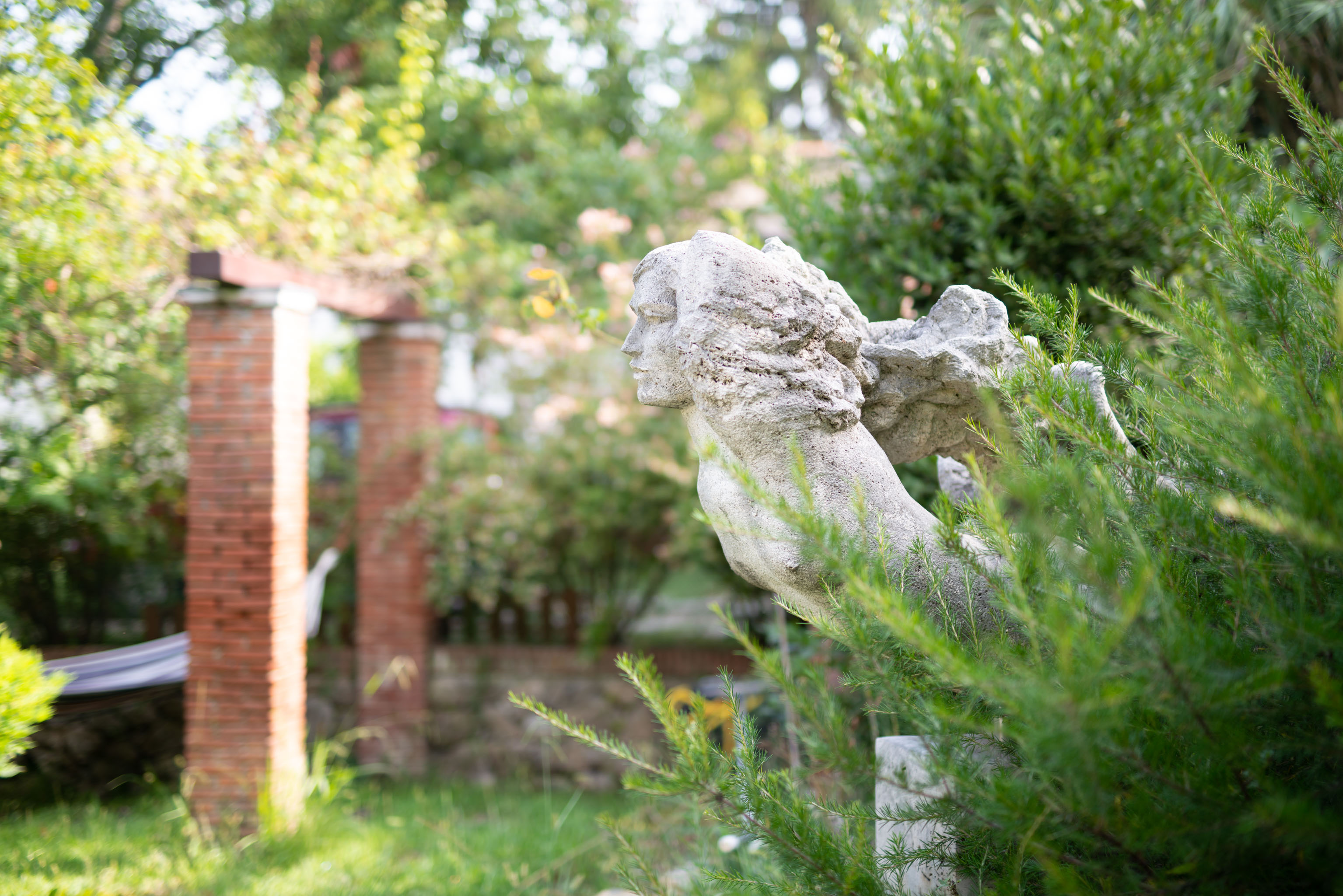 Statua nel giardino